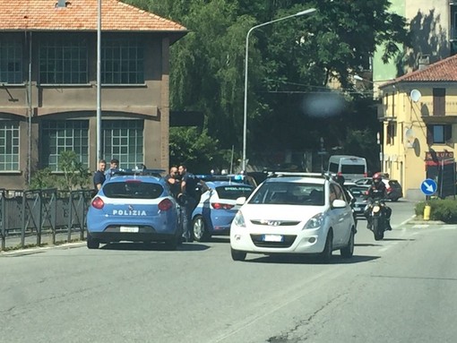 Tenta il suicidio buttandosi nel fiume