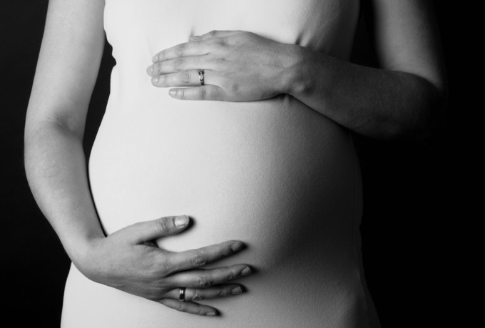 Congedo parentale, paternità e maternità: dal 13 agosto in vigore le novità normative