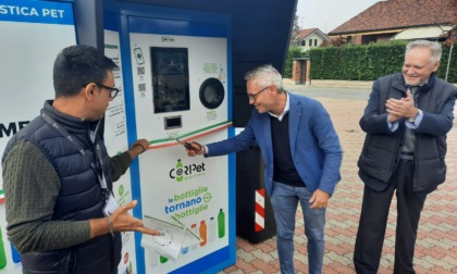Inaugurato l’eco-compattatore per il riciclo delle bottiglie di plastica