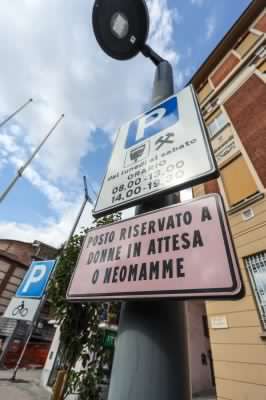 Nuovi parcheggi rosa?  Il Comune chiede i fondi