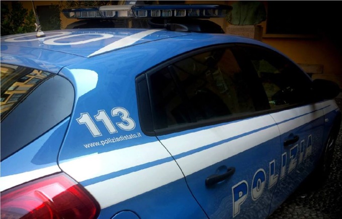Droga, armi e denaro contante: doppio intervento della Polizia tra Venaria e Torino