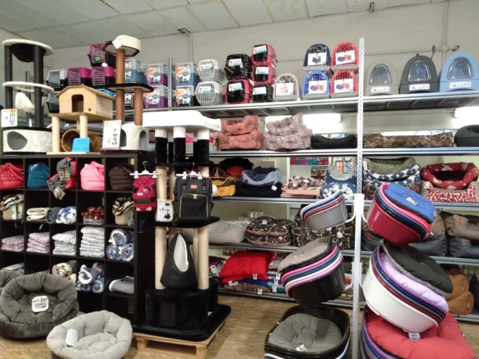 Regali di Natale, per gli animali il posto giusto è Il Pelosauro