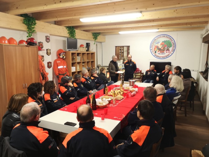 San Raffaele,  la consegna delle onorificenze ai volontari dell’Aib