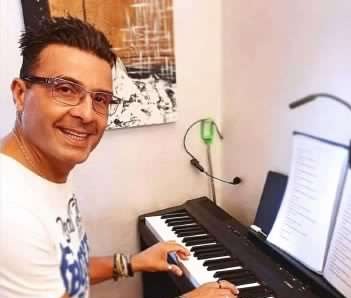 Francesco Tallarico e il “Buon Natale” a sostegno dell’Aido