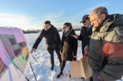 La comunità ortodossa locale  festeggia insieme e «benedice»  il terreno della futura Chiesa