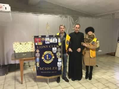 Il bel «Natale solidale» del Lions di Sciolze con la consegna  delle borse alimentari per   le  famiglie bisognose del territorio