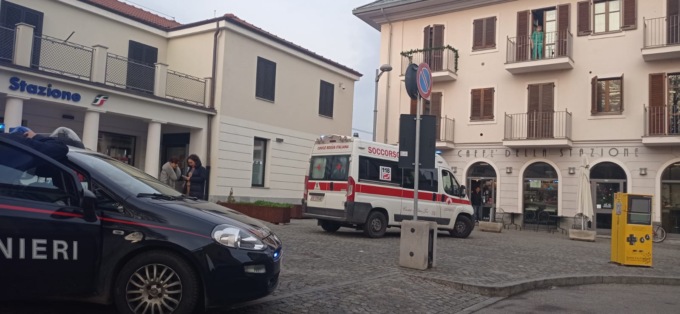 Settimo,  persona investita dal treno: la vittima è un ragazzo di 18 anni