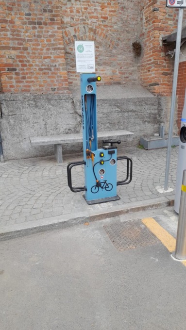 Anche in collina arrivano le colonnine per la ricarica delle auto e delle bici elettriche