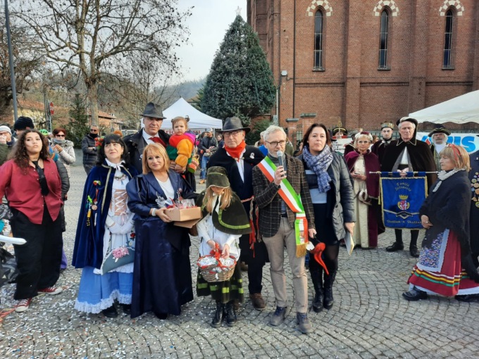 San Raffaele Cimena festeggia il carnevale: un pomeriggio tra colori, maschere e tanta allegria