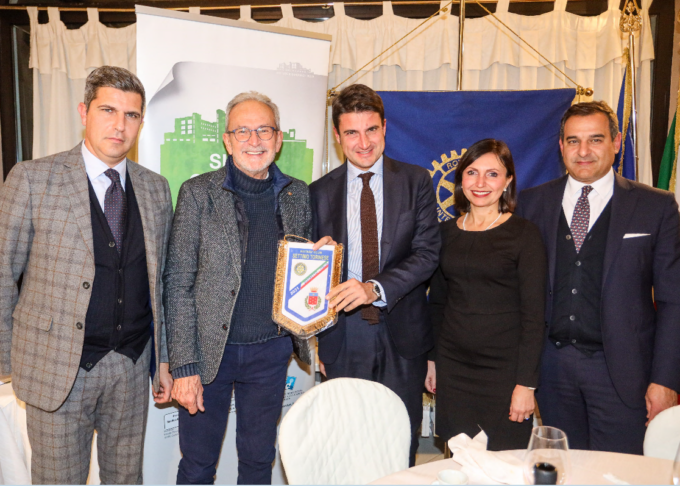 Uno spettacolo per sostenere l’istituto di Candiolo