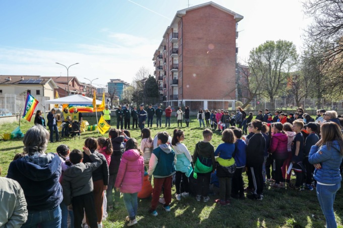 Studenti in prima linea con Legambiente per l’operazione Scuole Pulite – IL VIDEO
