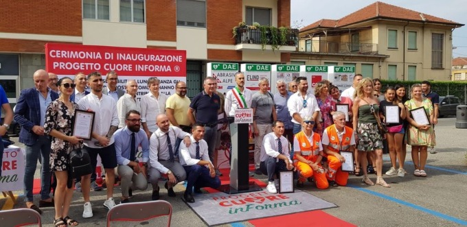 Cinque nuovi defibrillatori a Venaria Reale: ora siamo a 27 totali