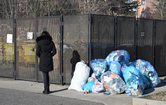 A Settimo ancora troppi “furbetti del casonetto”: ecco le zone messe peggio
