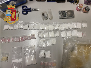 A Barriera Milano sequestrati oltre 2,7 chili di metanfetamine dagli Stati Uniti