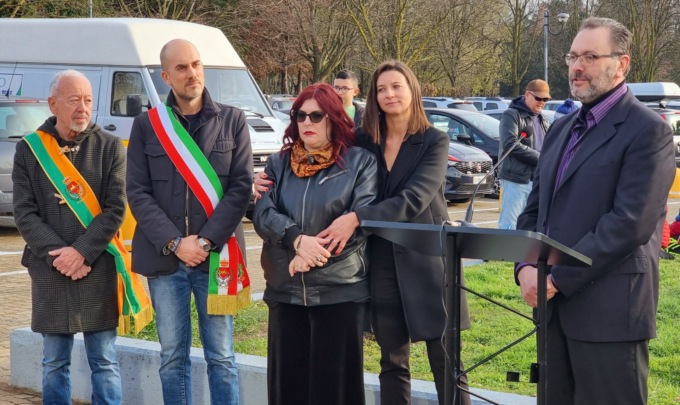 A Venaria una folla di persone per ricordare il dottor Ricciardello