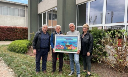 Dona 19 televisori alla Piccola Casa della Sacra Famiglia e riceve un ringraziamento speciale