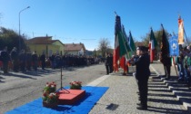 L'abbraccio di Rivalba ai Carabinieri, inaugurato il monumento