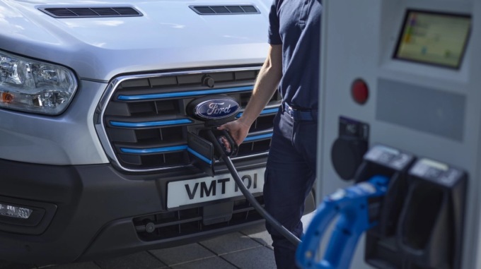 Batterie elettriche: l’idea di Ford per ridurre i consumi