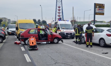 Incidente in via Leinì a Settimo: traffico congestionato