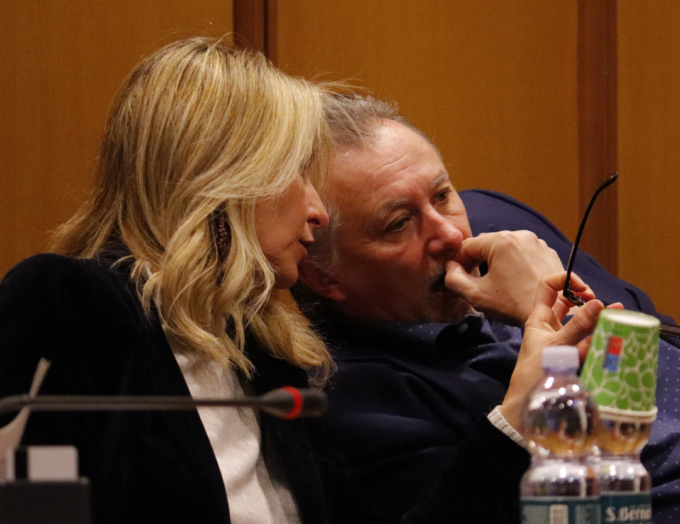 “Il sindaco dovrebbe pensare alle poche donne nella sua giunta prima che alle famiglie omogenitoriali”