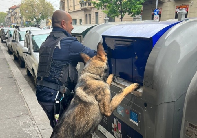 Tra risse, lanci di bottiglie, minacce, spaccio e degrado l’allarme dei residenti