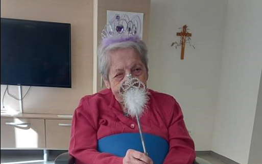 Alla Residenza per Anziani Pescarito festa per i 100 anni di Teresa