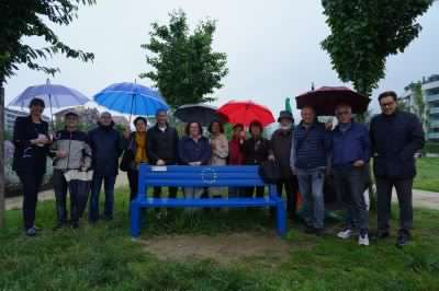 Ecco la «panchina blu» in onore di David Sassoli