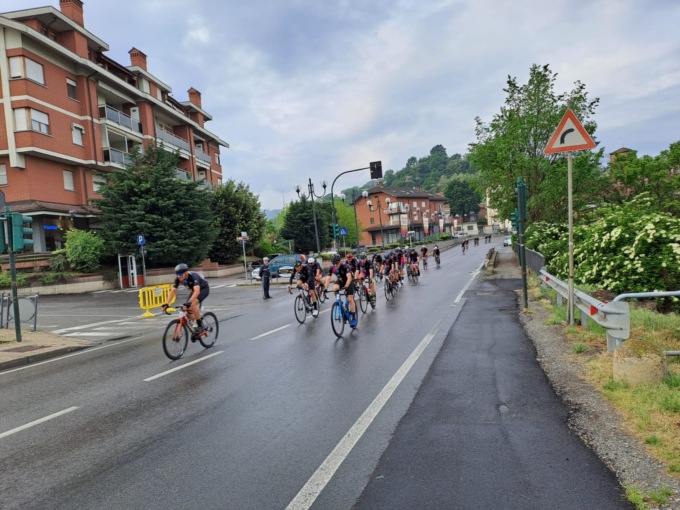 Granfondo di ciclismo passa in Collina IL VIDEO