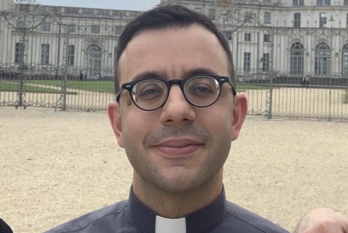 Don Danilo, dopo la crisi, torna a salutare Altessano con una messa