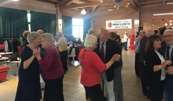 La Pro loco di Settimo ha danzato… per gli alluvionati dell’Emilia Romagna