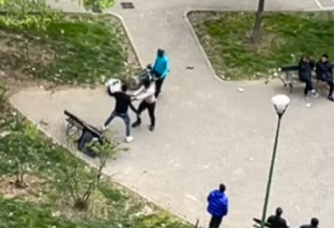 Spaccio e risse: i giardini “Madre Teresa” sono terra di nessuno