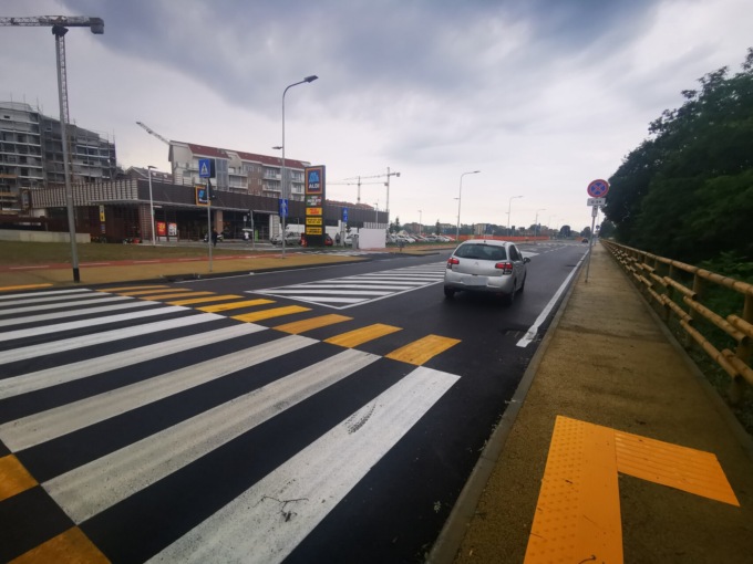 Riapre via Don Sapino, «giallo» sulla chiusura del supermercato