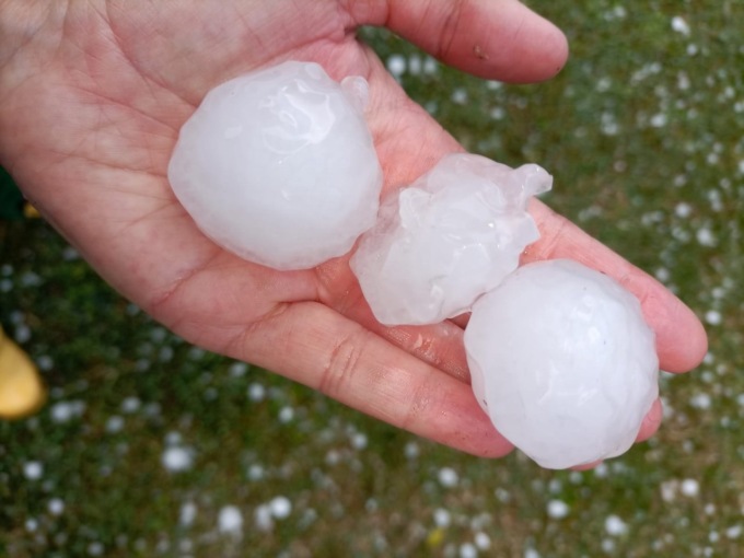 Maltempo: violenta grandinata a Cinzano