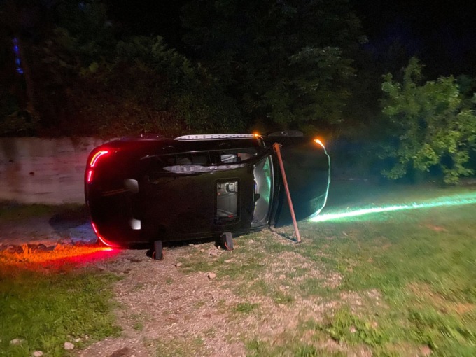 auto si ribalta castiglione