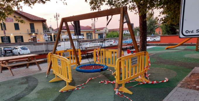 Atti vandalici in centro, l’Amministrazione castiglionese cerca di porre un freno