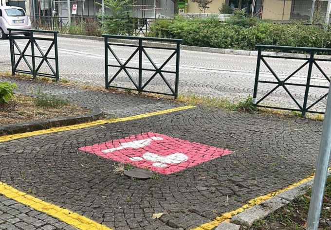 A San Mauro spuntano gli stalli rosa