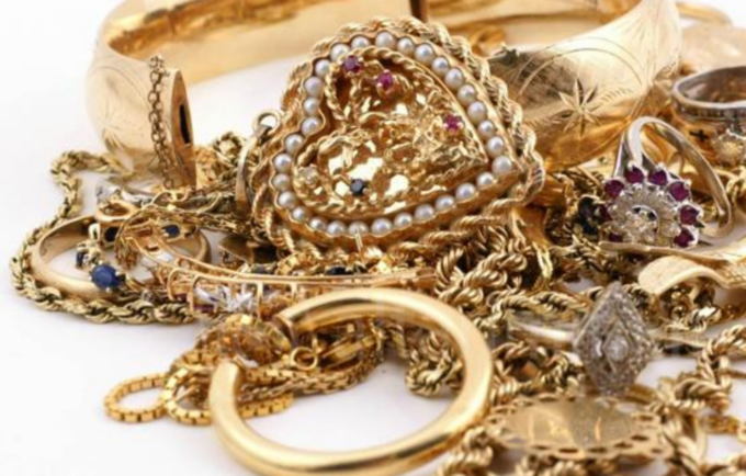 Preso ladro di gioielli: carabiniere lo insegue per più di 600 metri