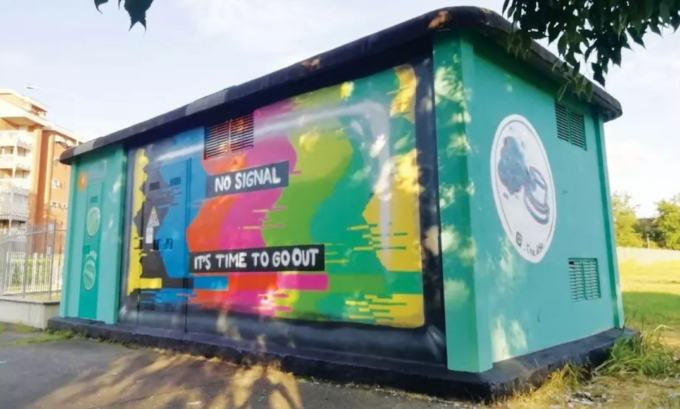 A Venaria un murale firmato dal settimese “Dise” con alcuni ragazzi del territorio