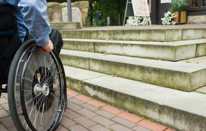 Abbattimento barriere architettoniche: solo 20 comuni in Piemonte hanno fatto richiesta