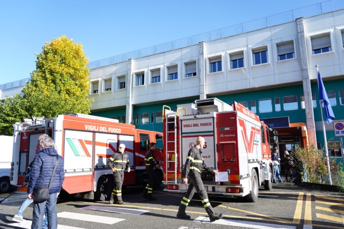 Sospetta fuga di gas: allarme all’istituto 8 Marzo