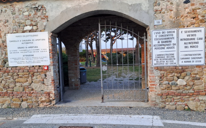 A Castiglione vandalizzato il cancello del chiostro