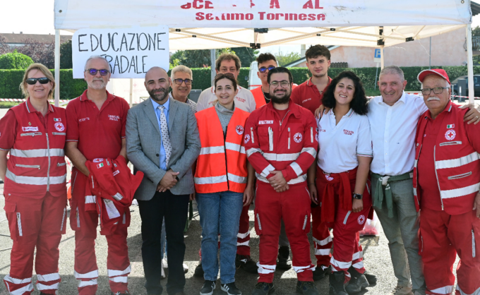 Il mercatino della Croce rossa è sempre un successo