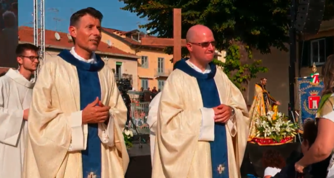 Grande accoglienza a San Mauro per i nuovi “don” – FOTO e VIDEO