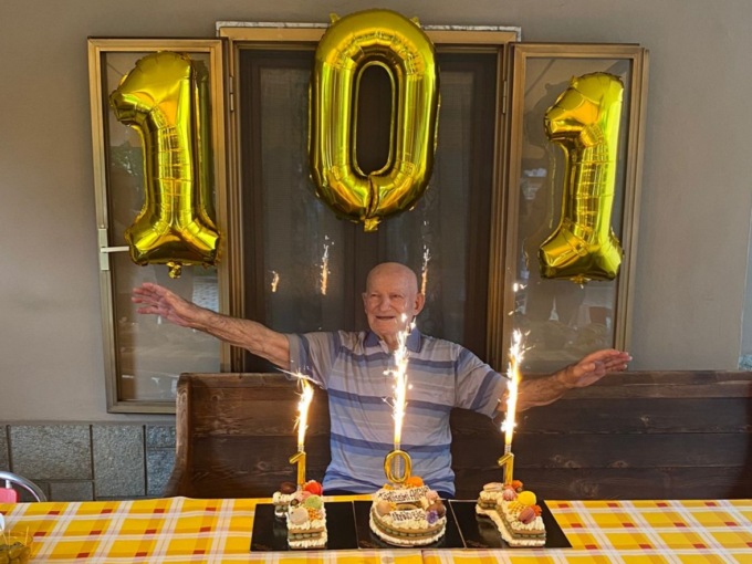 Una festa per i 101 anni di Arcangelo e di tutti i nonni