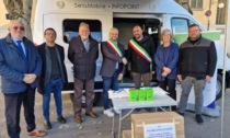 I libri donati dai settimesi consegnati alla biblioteca alluvionata di Faenza