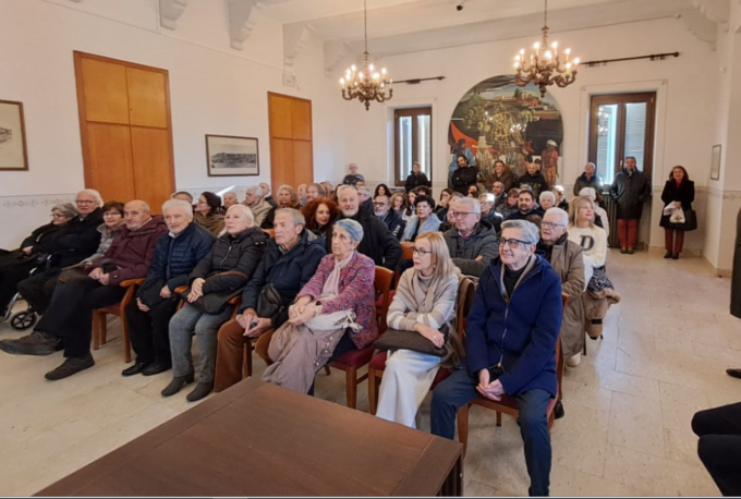 San Raffaele tra bilancio di fine anno, bancarelle e nozze d’oro