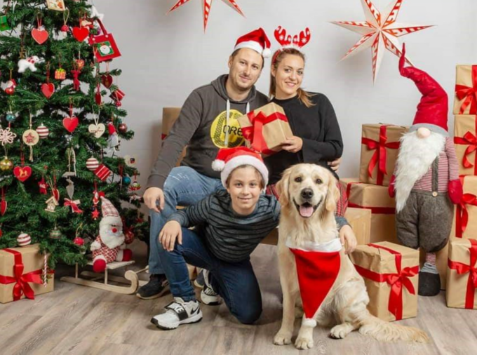 Mandateci i vostri selfie davanti all’albero o al presepe!