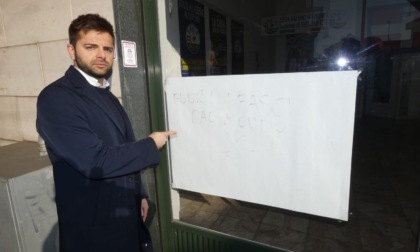 "Scritte offensive", vandalizzata la sede della Lega a Settimo