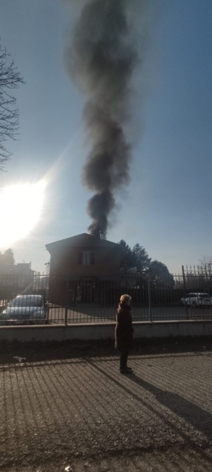 Incendio in una villa a San Mauro