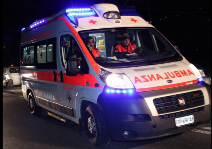 Donna accoltellata dall’ex marito davanti ai figli: tragedia in Barriera Milano